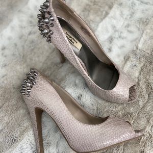 Vera Wang Heels